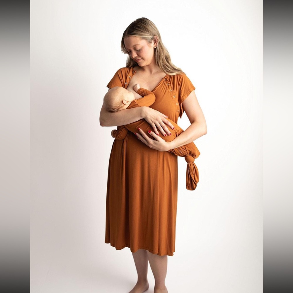 Three Little Tots Birthing Gown